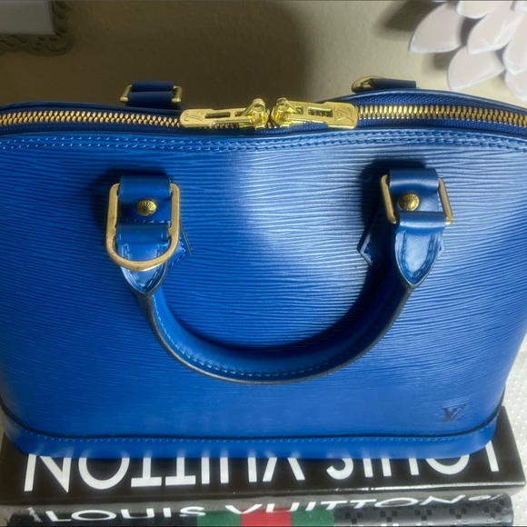 Louis Vuitton Alma Epi Blue PM - Picture 7 of 11